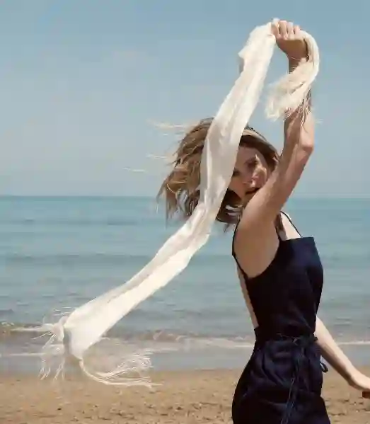 Picture of CORALIE SCARF
